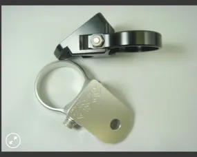 A PILLAR LIGHT MOUNT