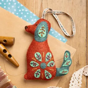 Folk Dog - Corinne Lapierre Embroidery Kit