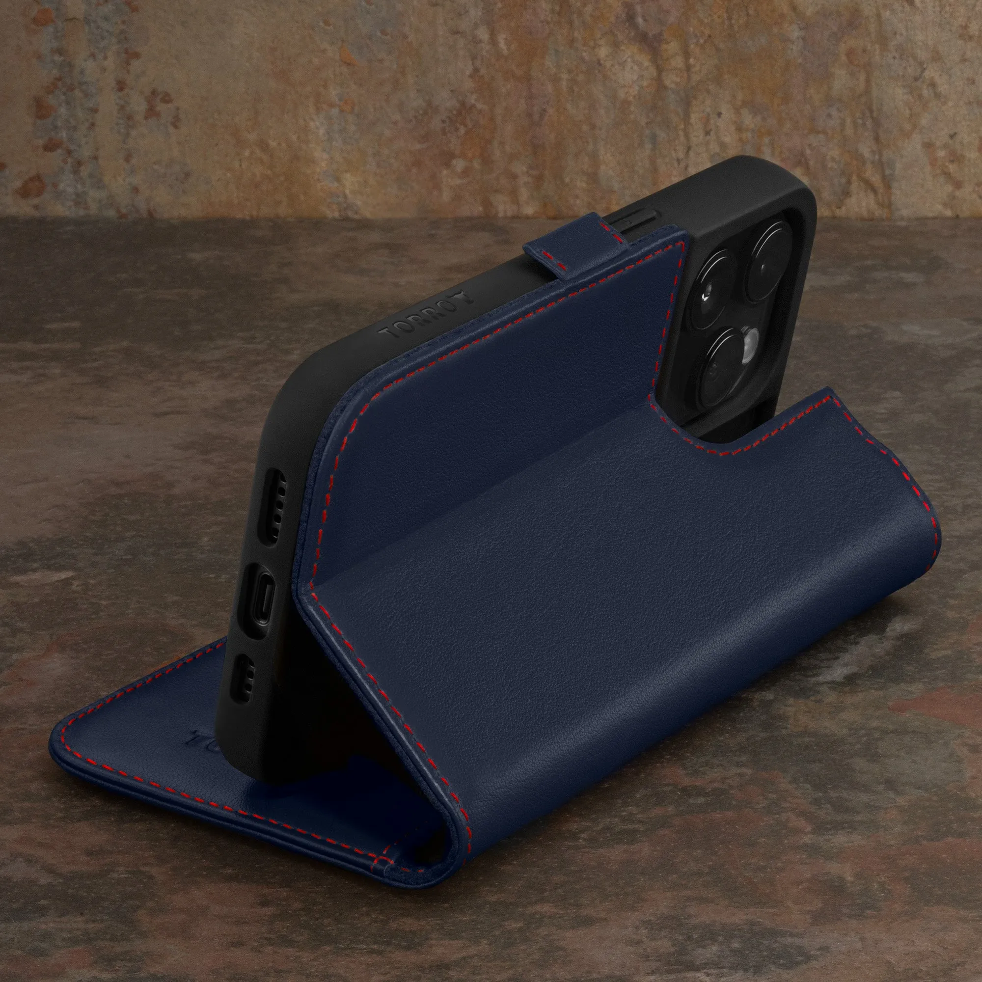 iPhone 15 Pro Leather Wallet Case v2.0 (MagSafe Charging)