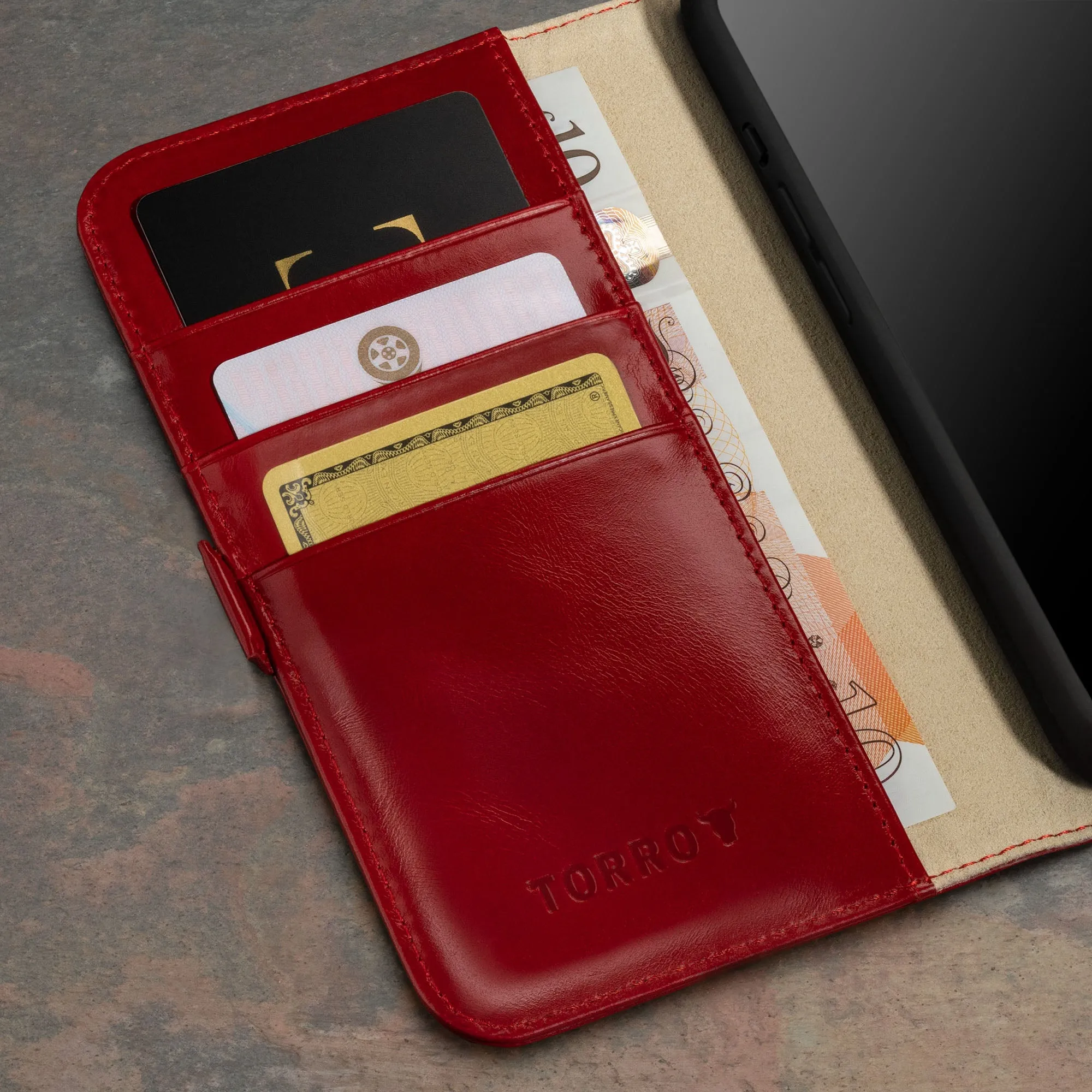 iPhone 15 Pro Leather Wallet Case v2.0 (MagSafe Charging)