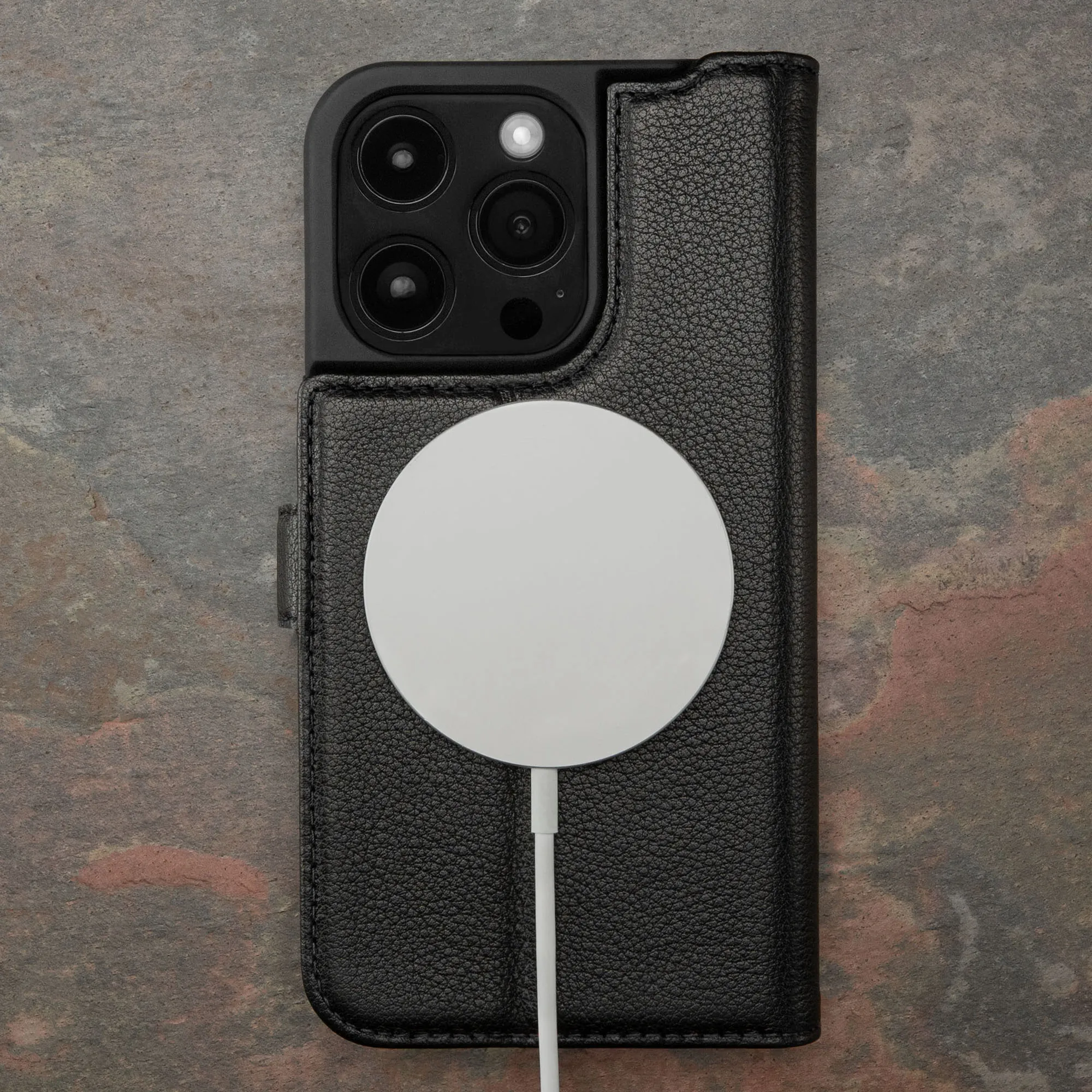 iPhone 15 Pro Leather Wallet Case v2.0 (MagSafe Charging)