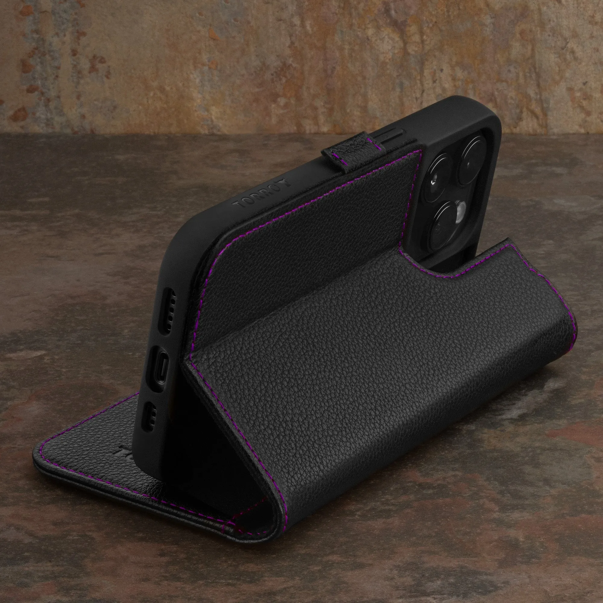 iPhone 15 Pro Leather Wallet Case v2.0 (MagSafe Charging)