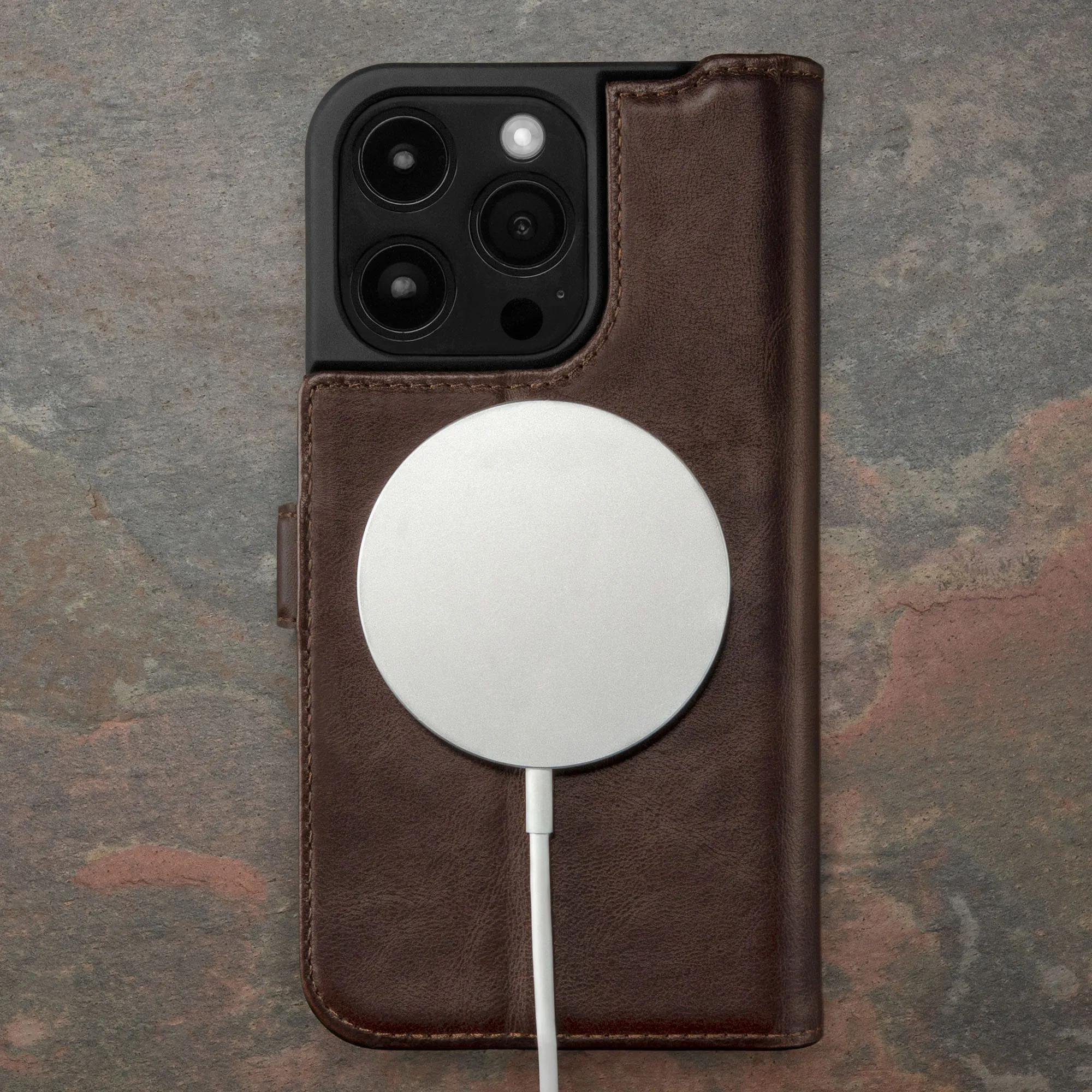 iPhone 15 Pro Leather Wallet Case v2.0 (MagSafe Charging)