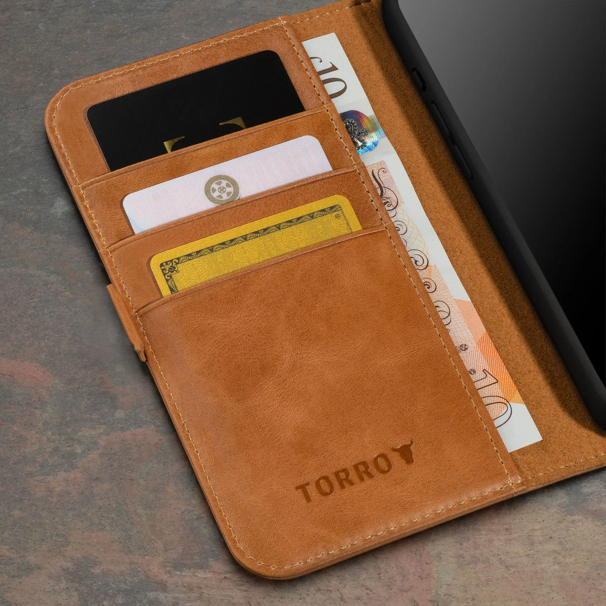 iPhone 15 Pro Leather Wallet Case v2.0 (MagSafe Charging)