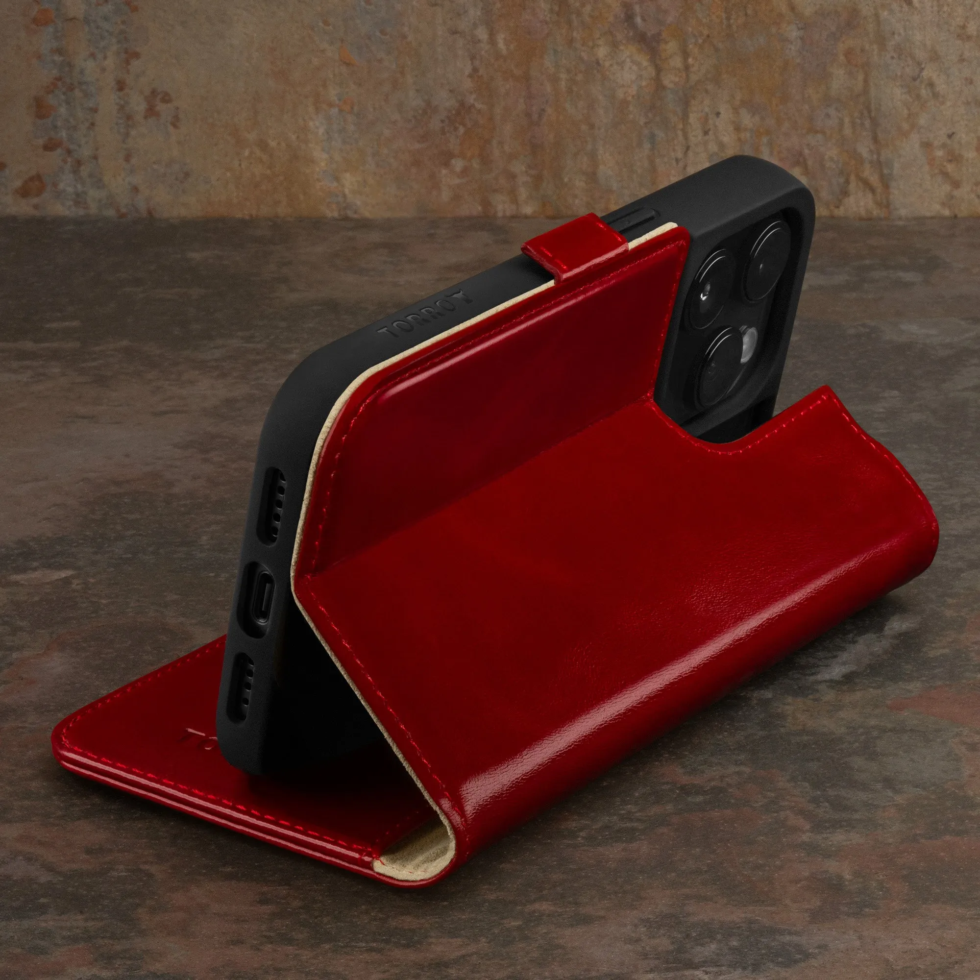 iPhone 15 Pro Max Leather Wallet Case v2.0 (MagSafe Charging)