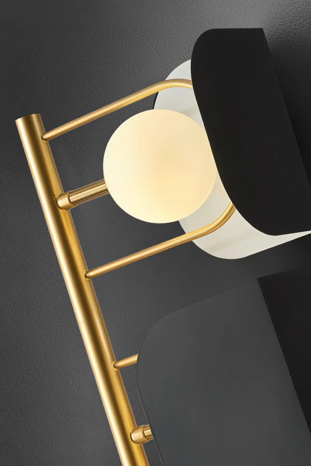 Leagan Stacked Panel Modern Floor Light