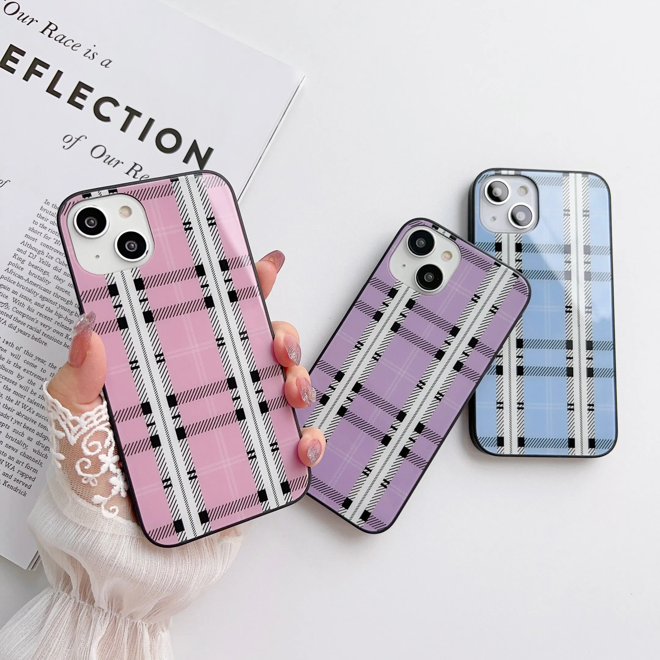 Plaids Design Glass Case