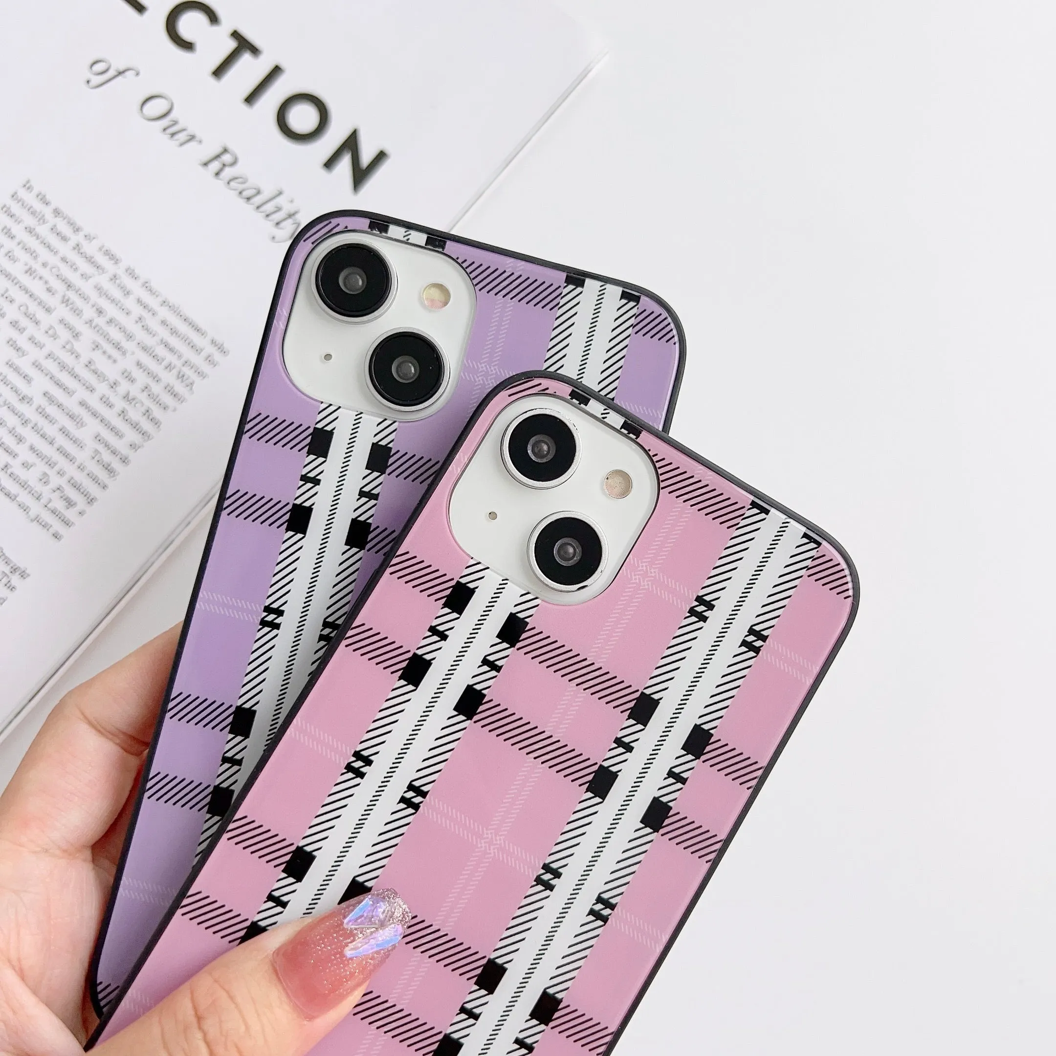 Plaids Design Glass Case