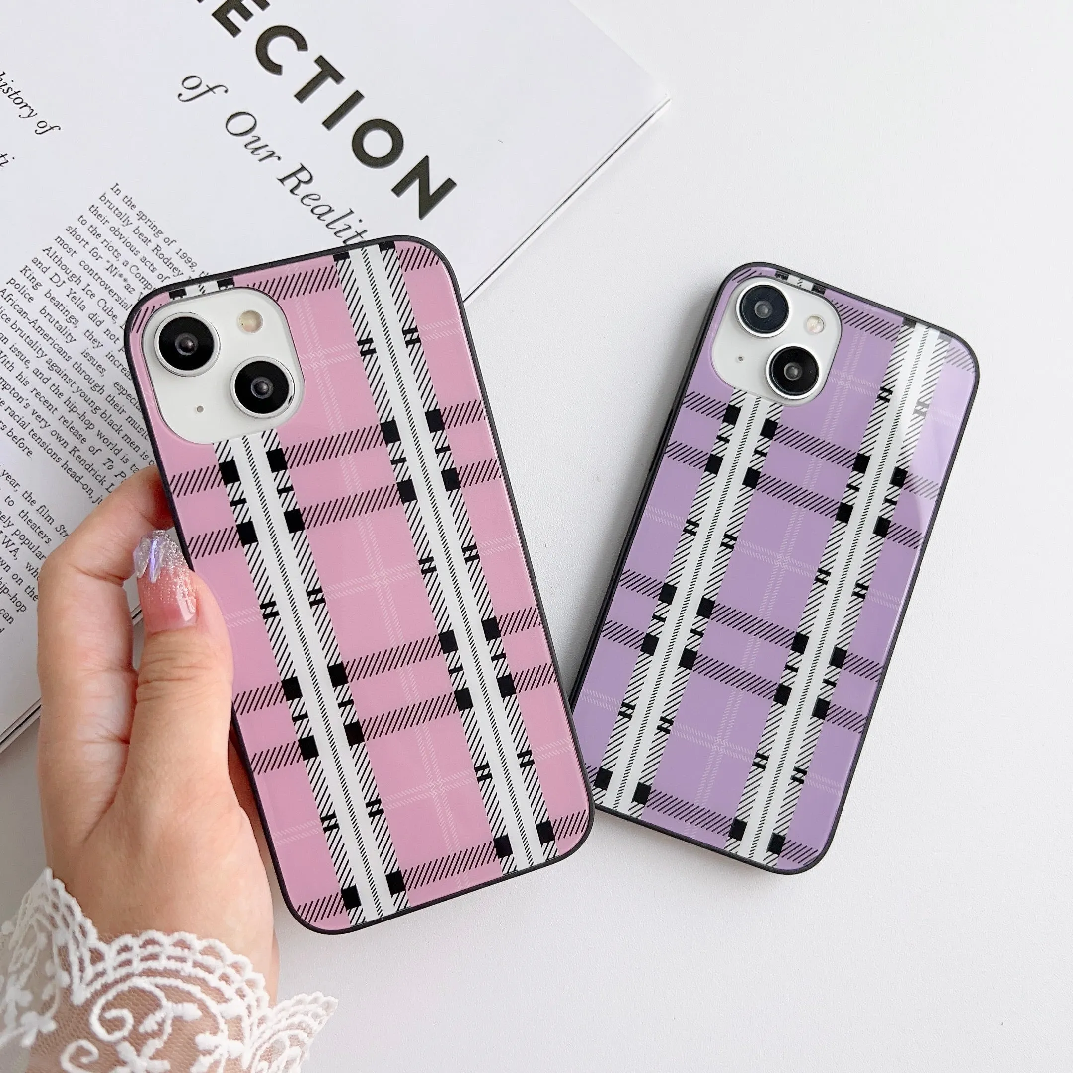 Plaids Design Glass Case