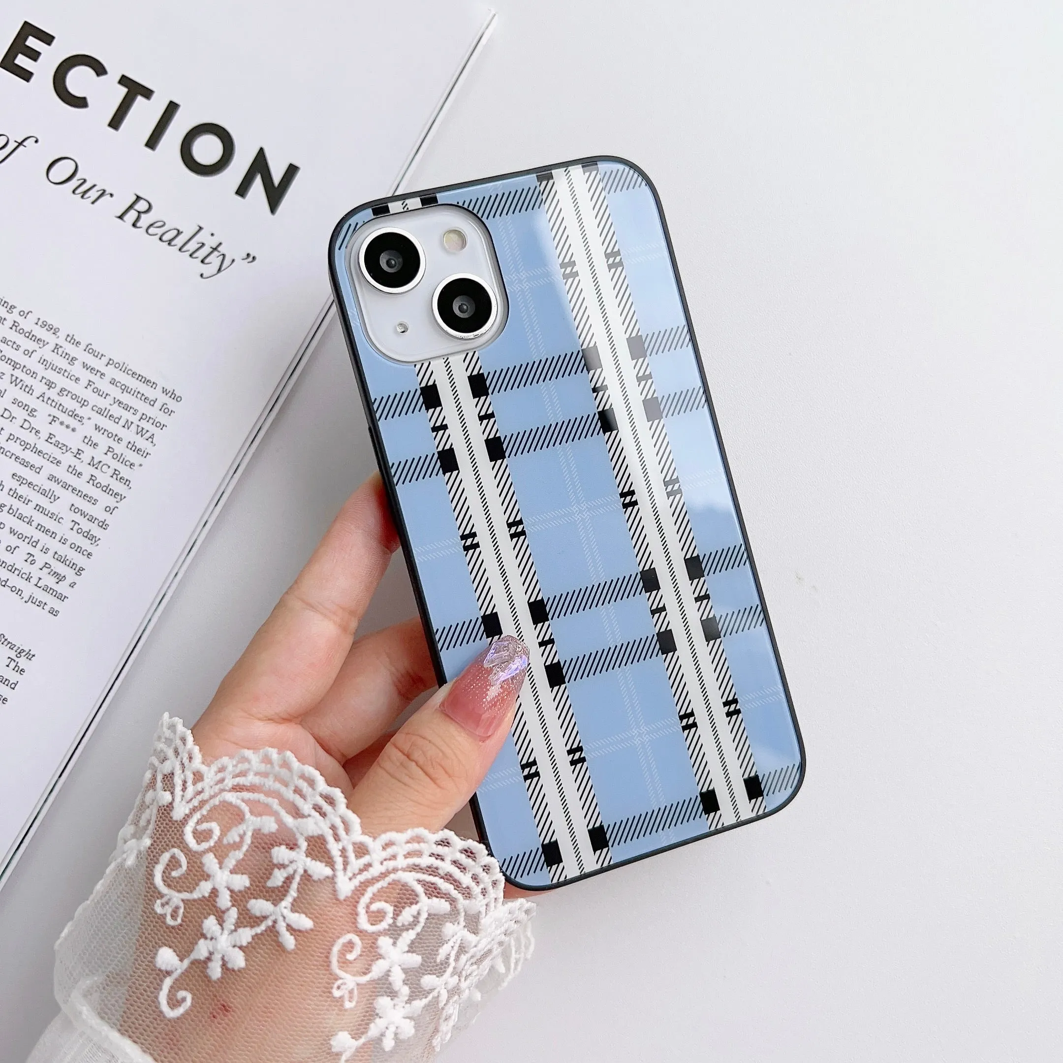 Plaids Design Glass Case