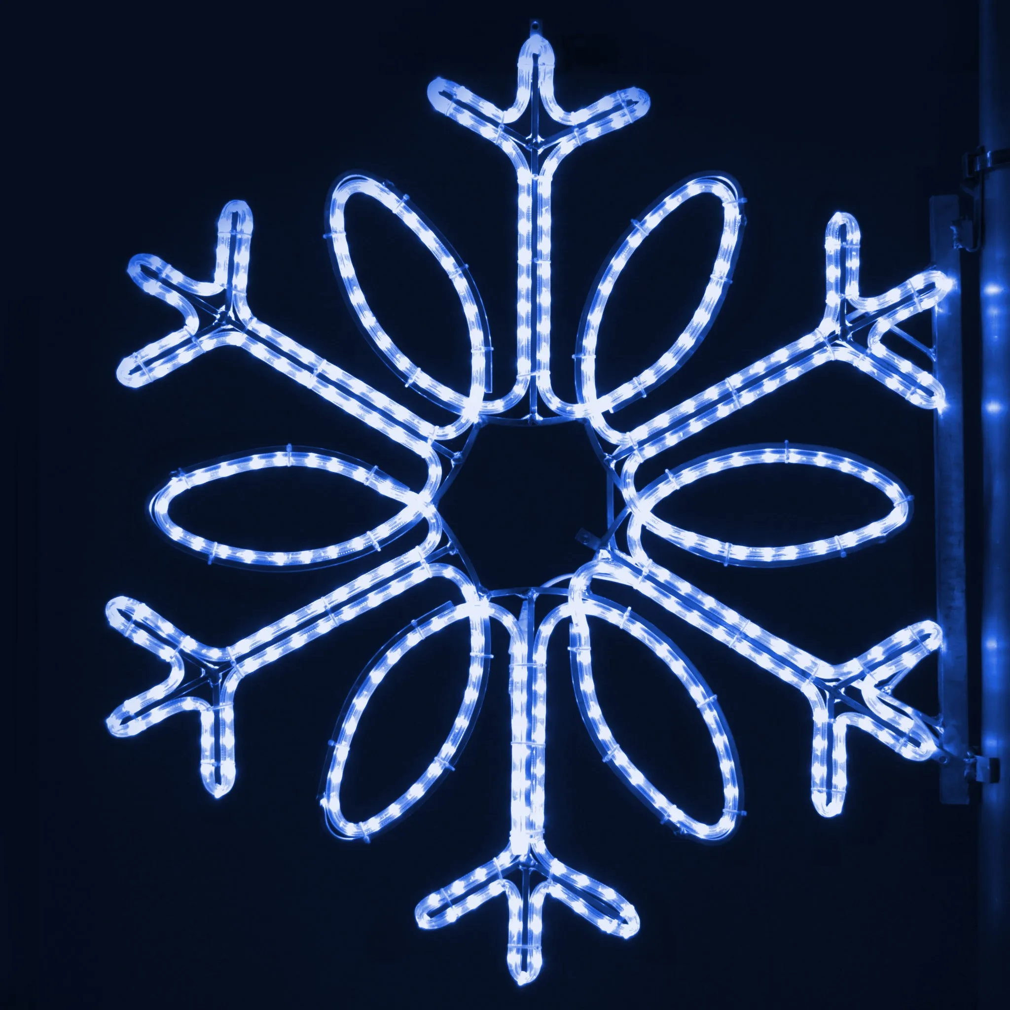 Pole Decoration - Single Loop Snowflake
