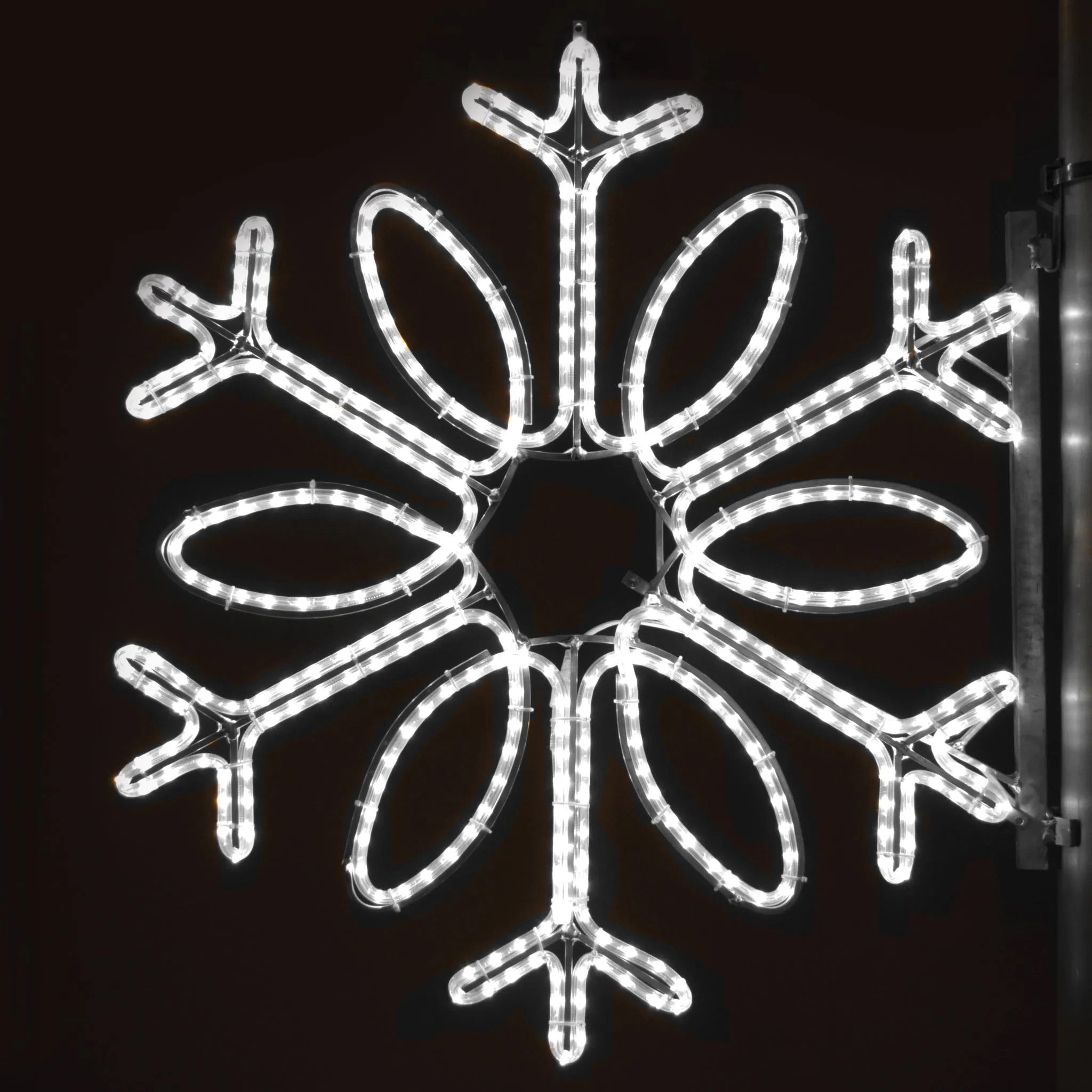 Pole Decoration - Single Loop Snowflake